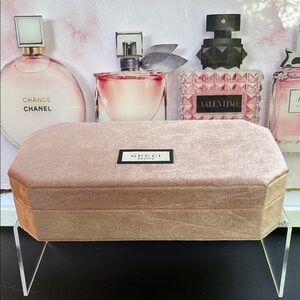 🆕GUCCI  Pink Velvet Jewelry Box NIB .